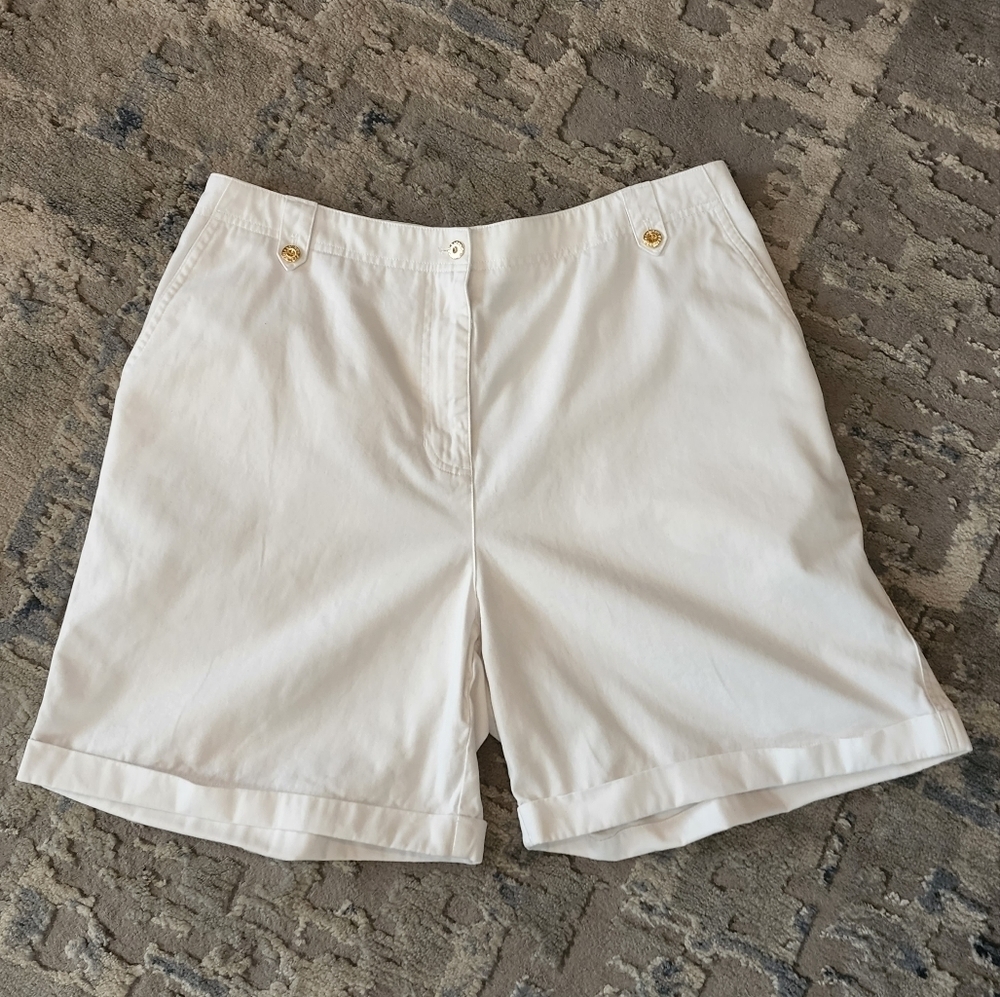Lauren Ralph Lauren 100% Cotton 7" Cuffed White Shorts Size 14W